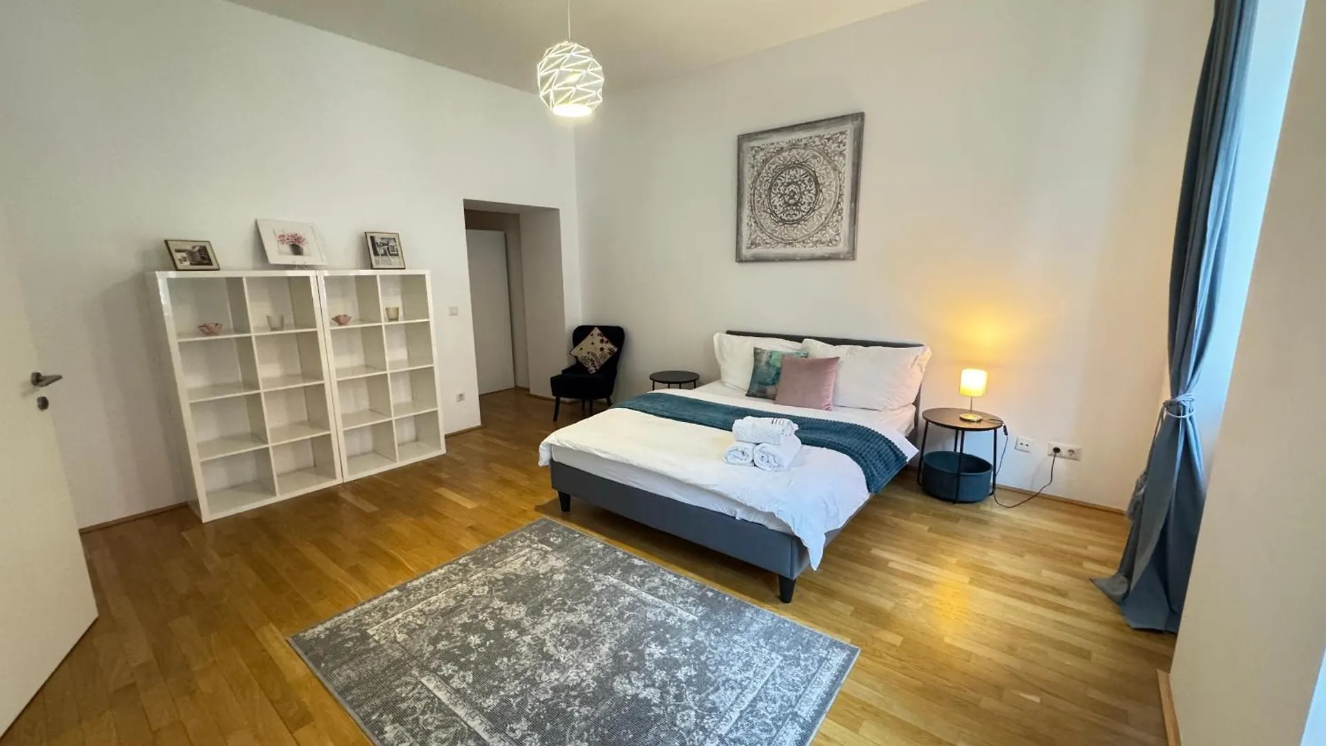Charming Flat & Balcony Near Central Station L Bg5 维也纳 奥地利