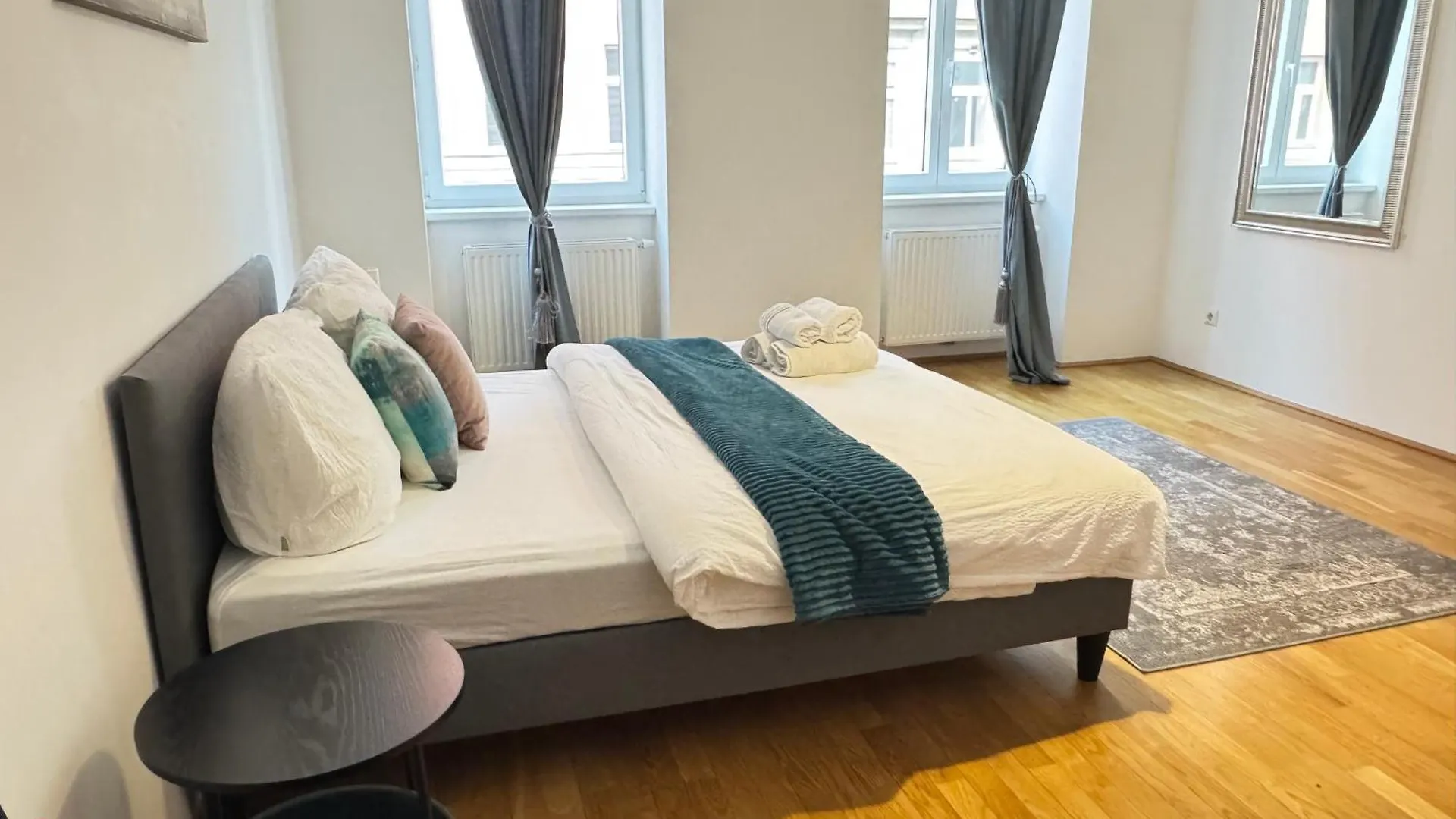 Charming Flat & Balcony Near Central Station L Bg5 维也纳 公寓