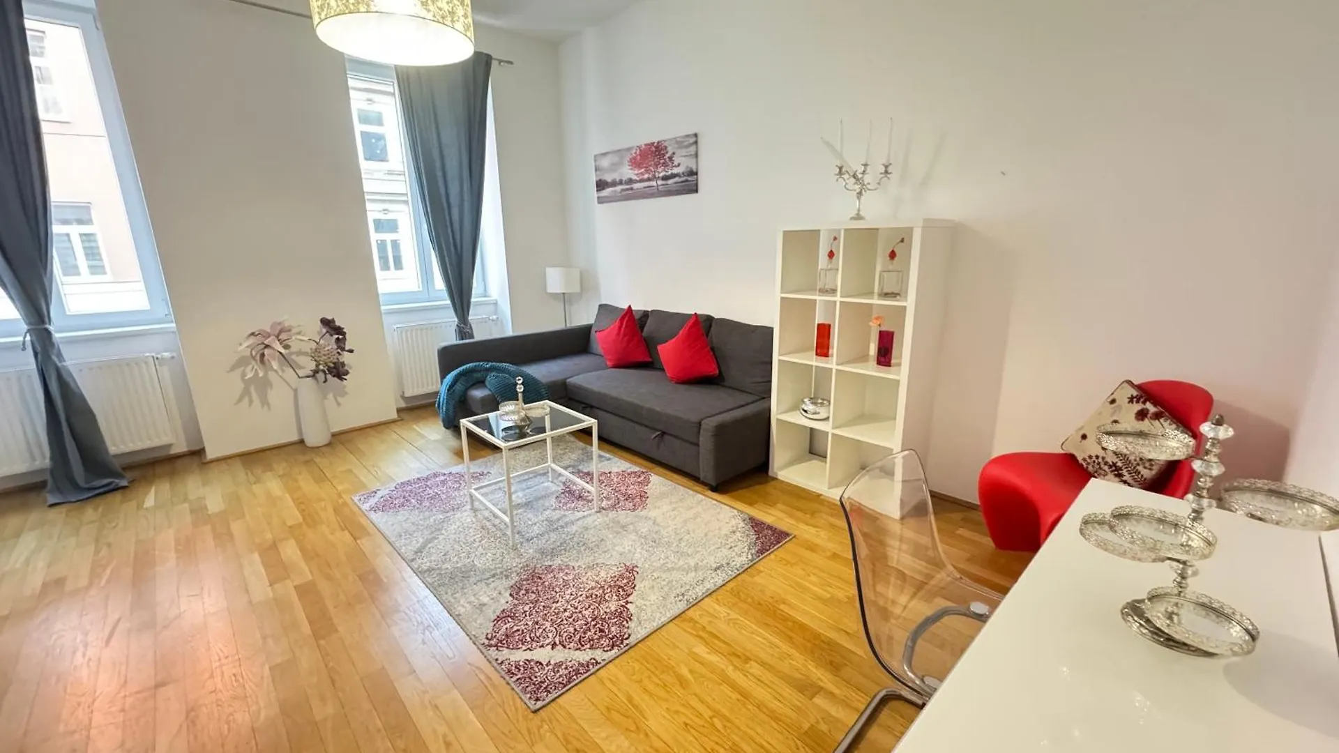 Charming Flat & Balcony Near Central Station L Bg5 维也纳 公寓